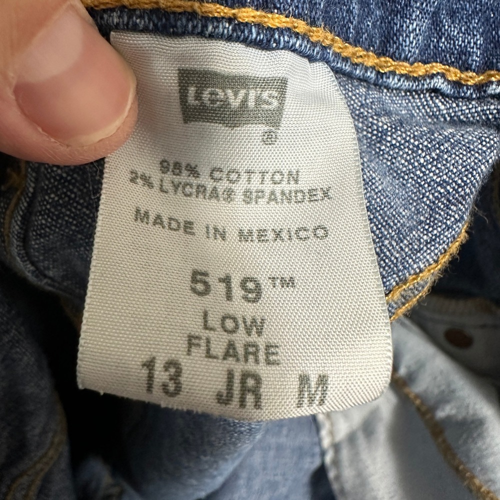 Levi's 519 Low Flare Jeans 13 JR Womens 32x31 Medium Wash Distressed Raw Hem Y2K - Picture 11 of 16